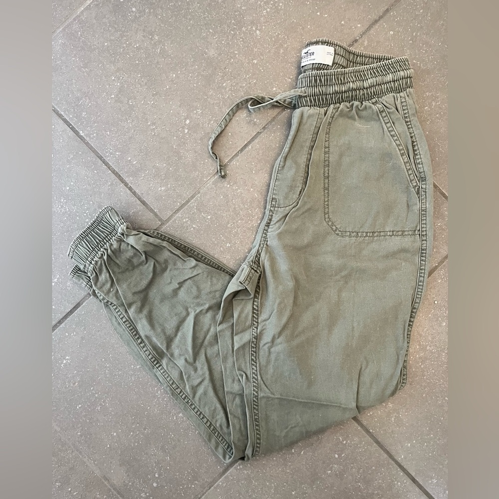 Hollister high rise jogger